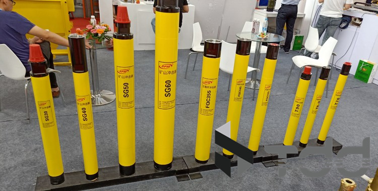 潜孔冲击器钻进技术分析参考